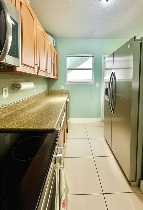 На продажу: $359,900 (2 спален, 2 ванн, 1058 Квадратных фут)