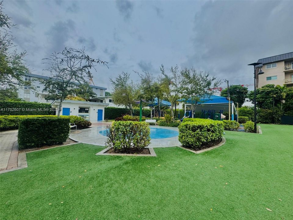 На продажу: $359,900 (2 спален, 2 ванн, 1058 Квадратных фут)