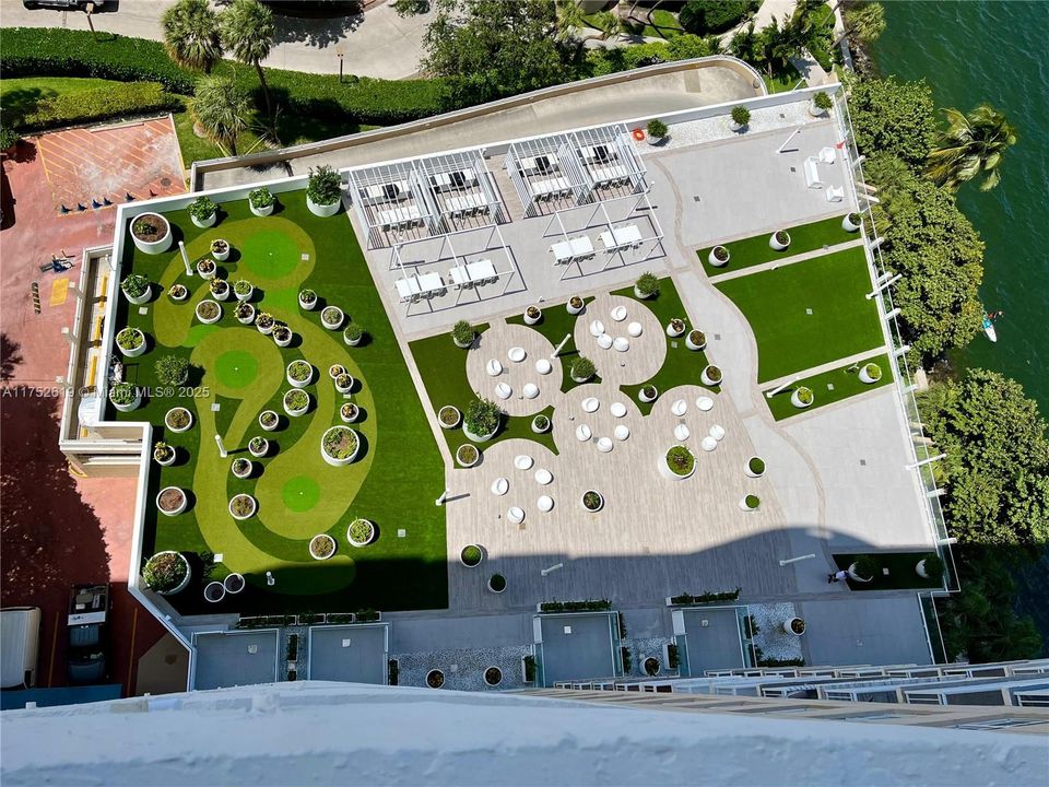 En Venta: $655,000 (2 camas, 2 baños, 1086 Pies cuadrados)