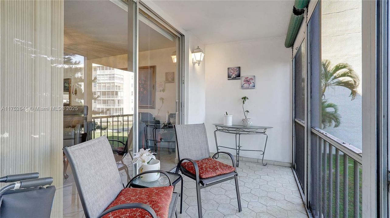 待售: $175,000 (1 贝兹, 1 浴室, 768 平方英尺)