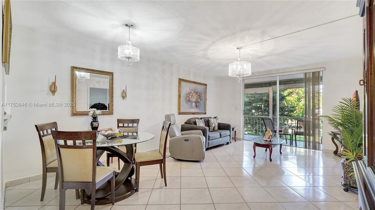 待售: $175,000 (1 贝兹, 1 浴室, 768 平方英尺)