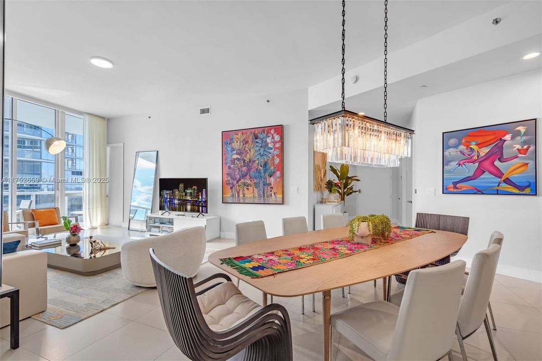 Recently Rented: $9,400 (3 beds, 3 baths, 2084 Square Feet)