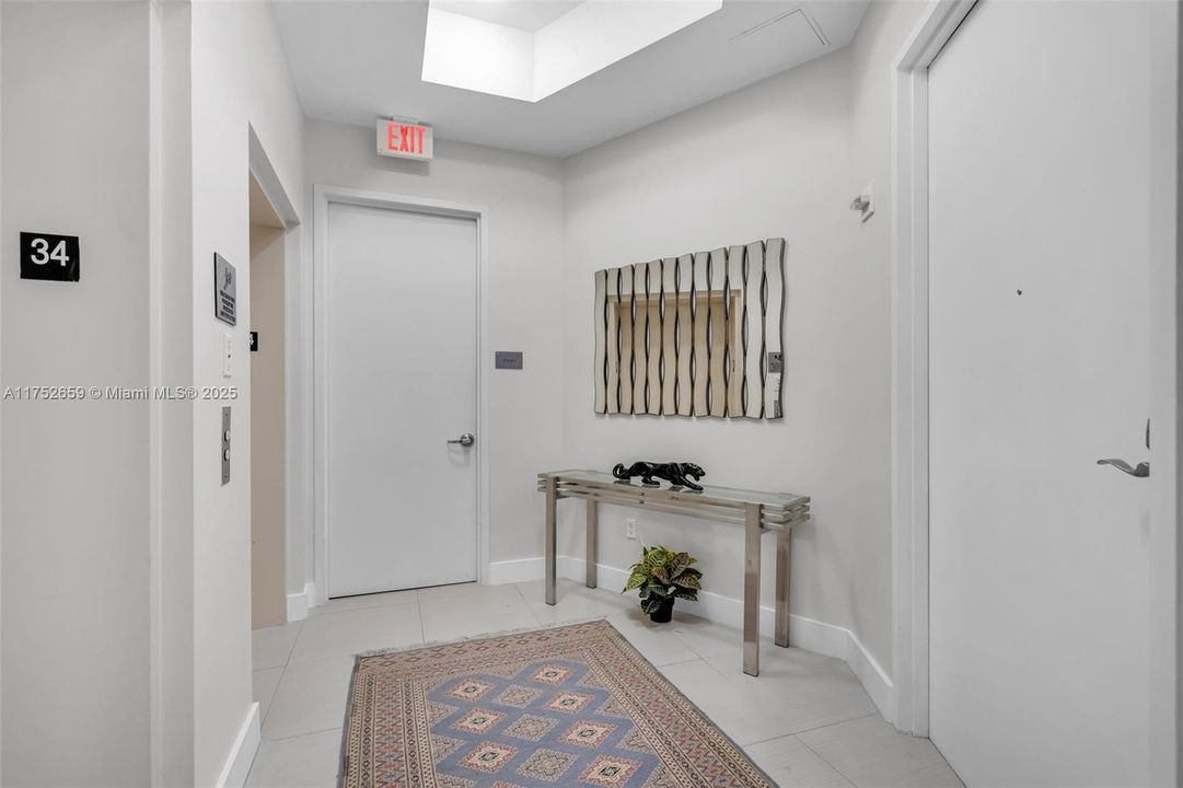 Recently Rented: $9,400 (3 beds, 3 baths, 2084 Square Feet)