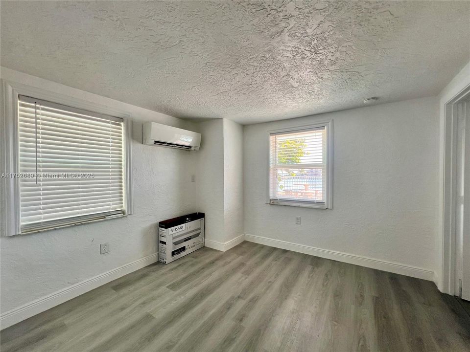 Recientemente alquilado: $2,300 (1 camas, 1 baños, 0 Pies cuadrados)