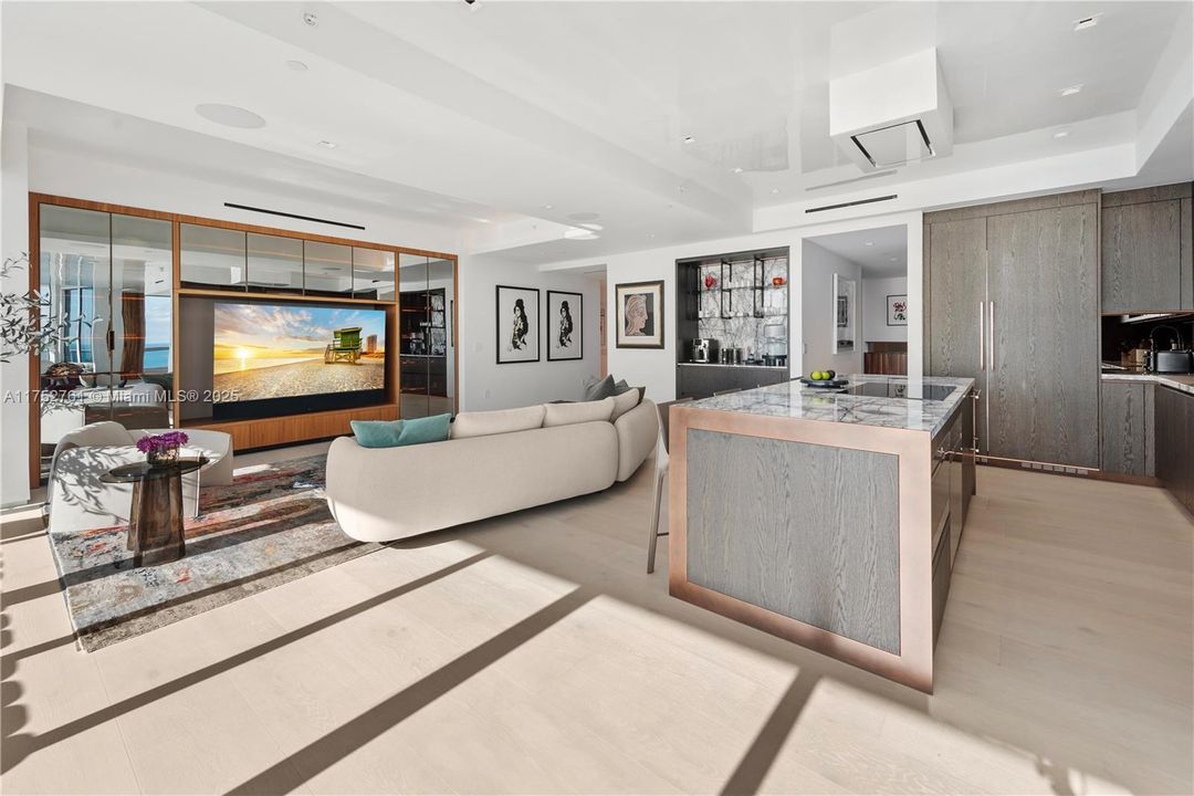 For Sale: $25,900,000 (3 beds, 3 baths, 4776 Square Feet)
