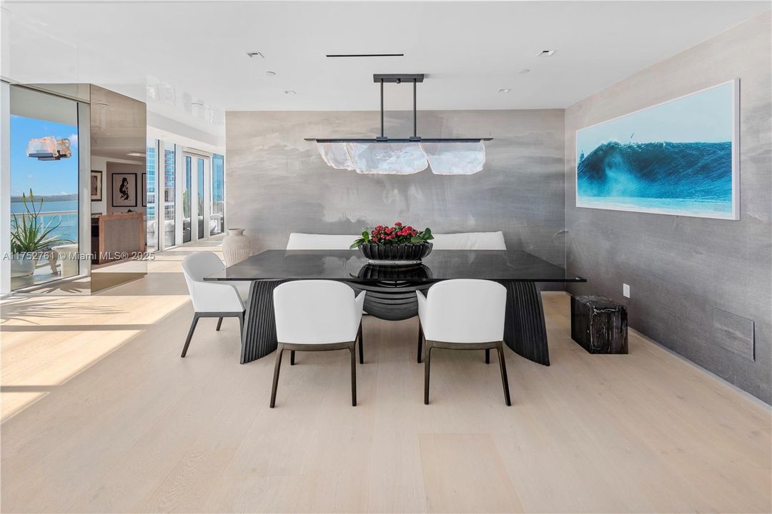 For Sale: $25,900,000 (3 beds, 3 baths, 4776 Square Feet)