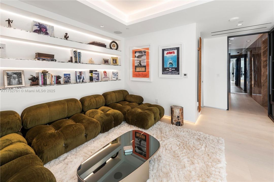 For Sale: $25,900,000 (3 beds, 3 baths, 4776 Square Feet)