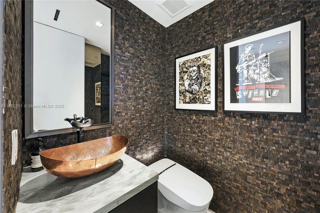 For Sale: $25,900,000 (3 beds, 3 baths, 4776 Square Feet)