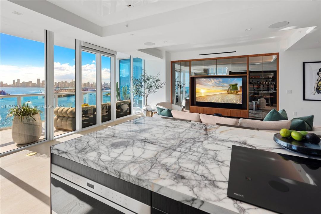 For Sale: $25,900,000 (3 beds, 3 baths, 4776 Square Feet)