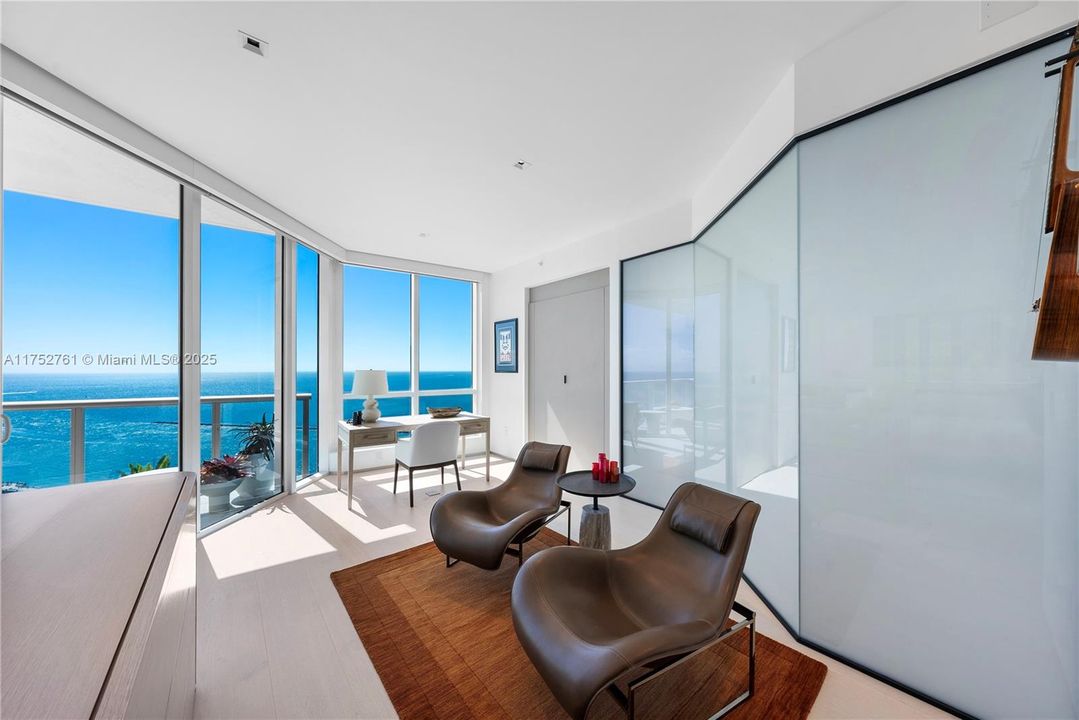 For Sale: $25,900,000 (3 beds, 3 baths, 4776 Square Feet)