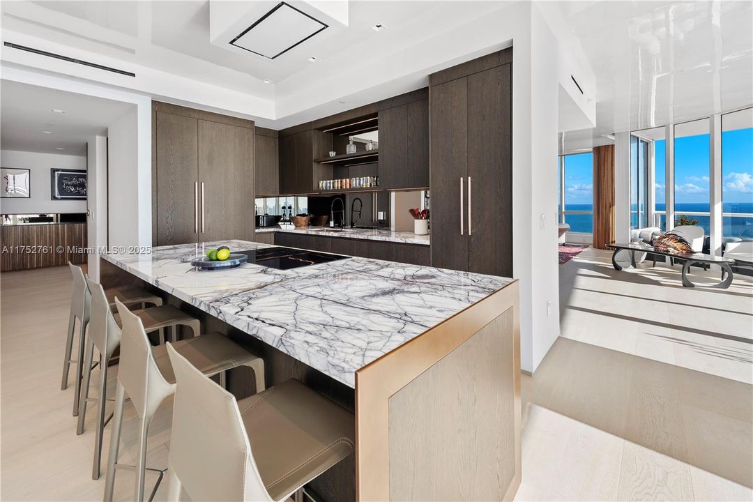 For Sale: $25,900,000 (3 beds, 3 baths, 4776 Square Feet)
