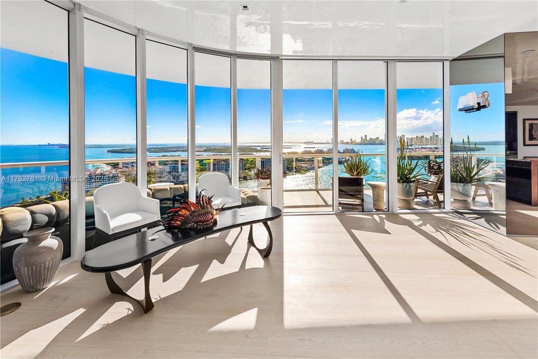 For Sale: $25,900,000 (3 beds, 3 baths, 4776 Square Feet)