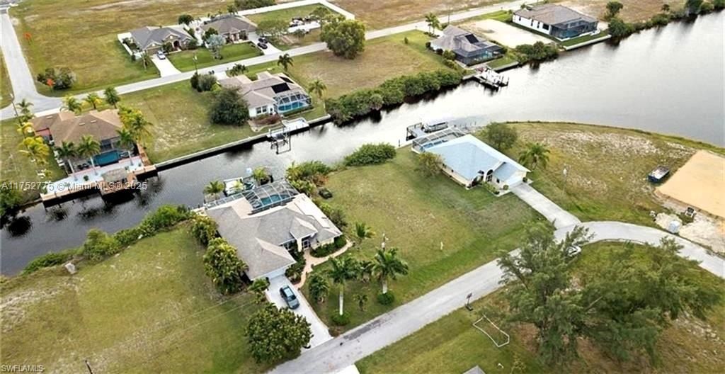 待售: $192,997 (0.23 acres)