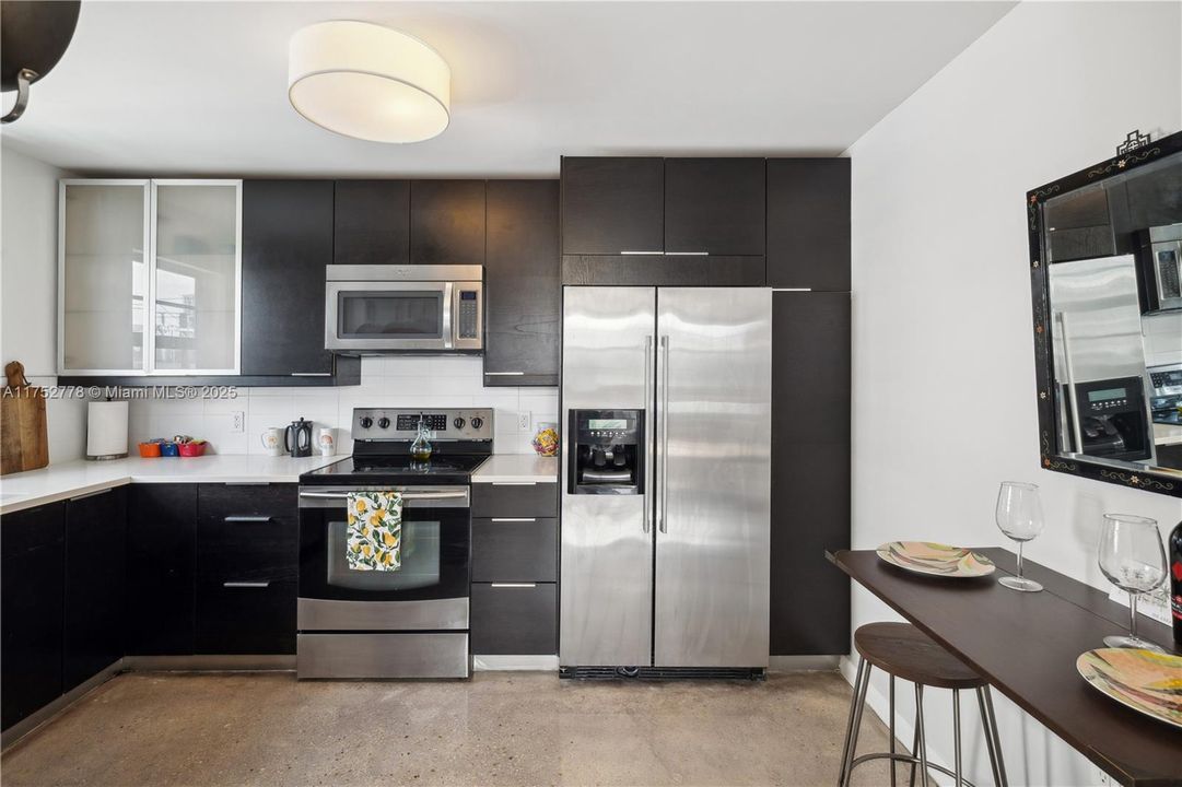 Recently Rented: $3,500 (2 beds, 2 baths, 1266 Square Feet)