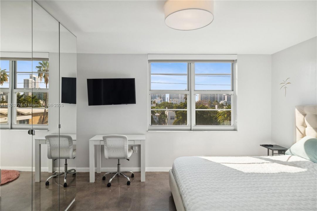 Recently Rented: $3,500 (2 beds, 2 baths, 1266 Square Feet)