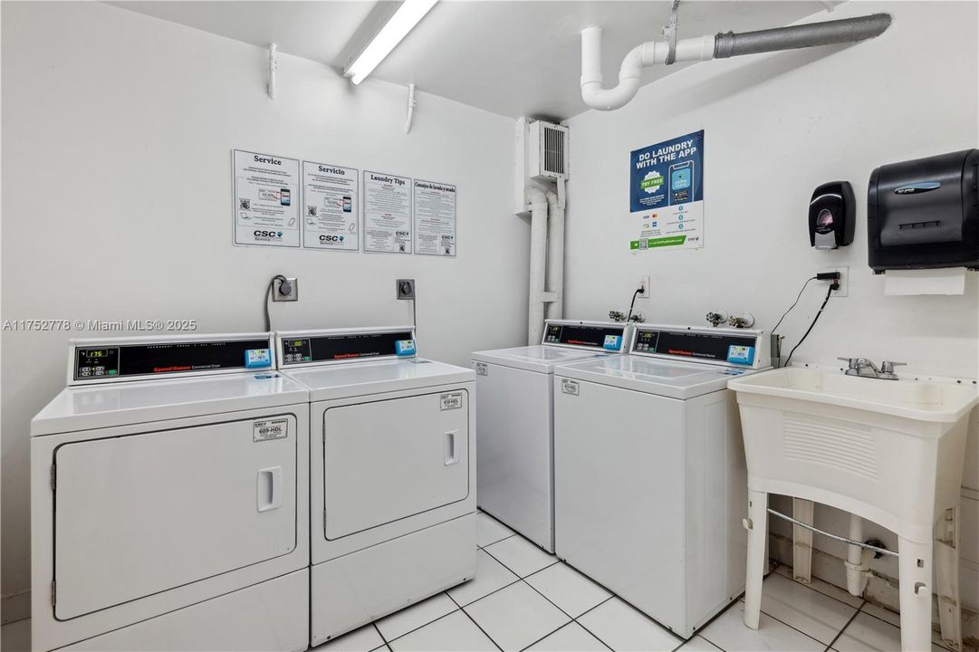 Recently Rented: $3,500 (2 beds, 2 baths, 1266 Square Feet)