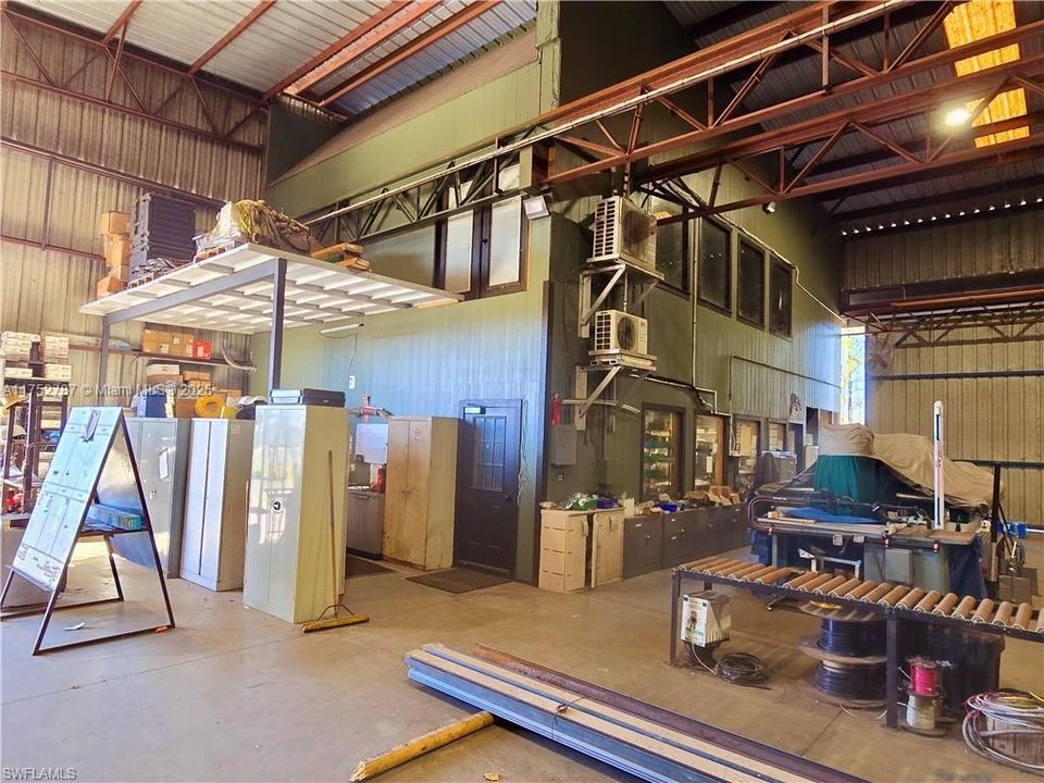 851 S Elm St, LaBelle, FL 33935