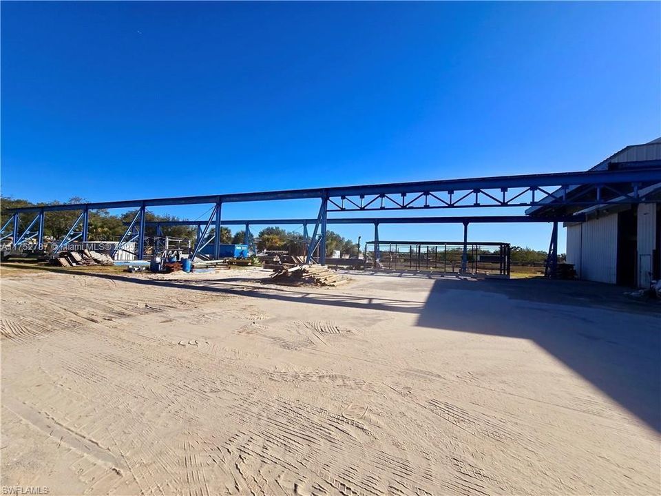 851 S Elm St, LaBelle, FL 33935