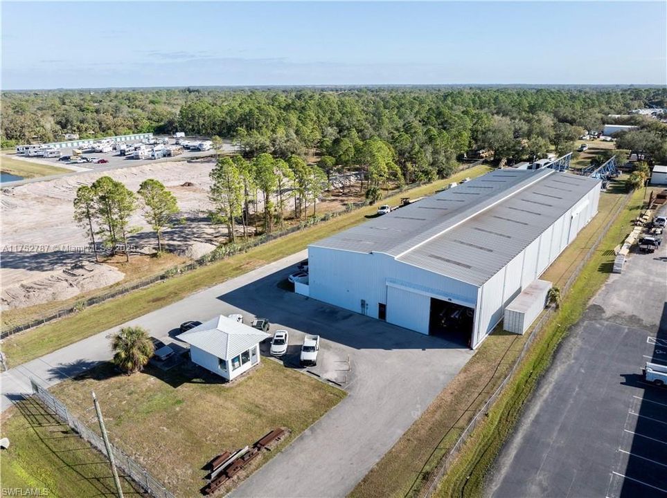 851 S Elm St, LaBelle, FL 33935