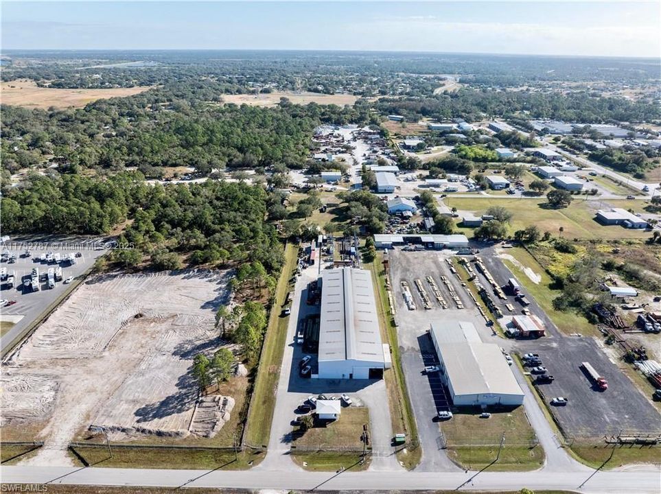 851 S Elm St, LaBelle, FL 33935