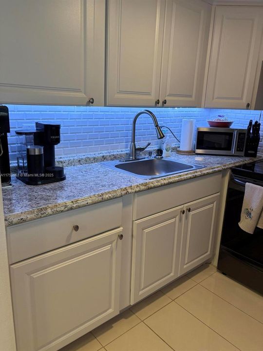 Recently Sold: $119,000 (1 beds, 1 baths, 570 Square Feet)