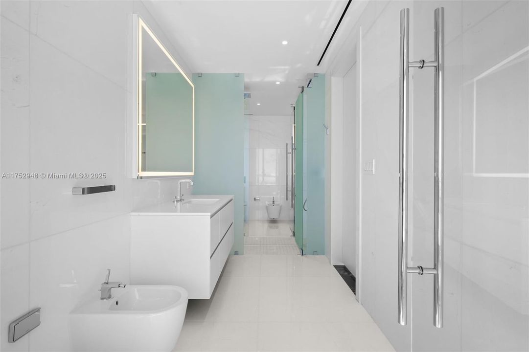 最近租的: $35,900 (4 贝兹, 4 浴室, 3657 平方英尺)