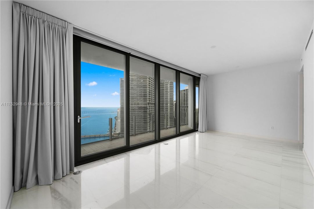 最近租的: $35,900 (4 贝兹, 4 浴室, 3657 平方英尺)