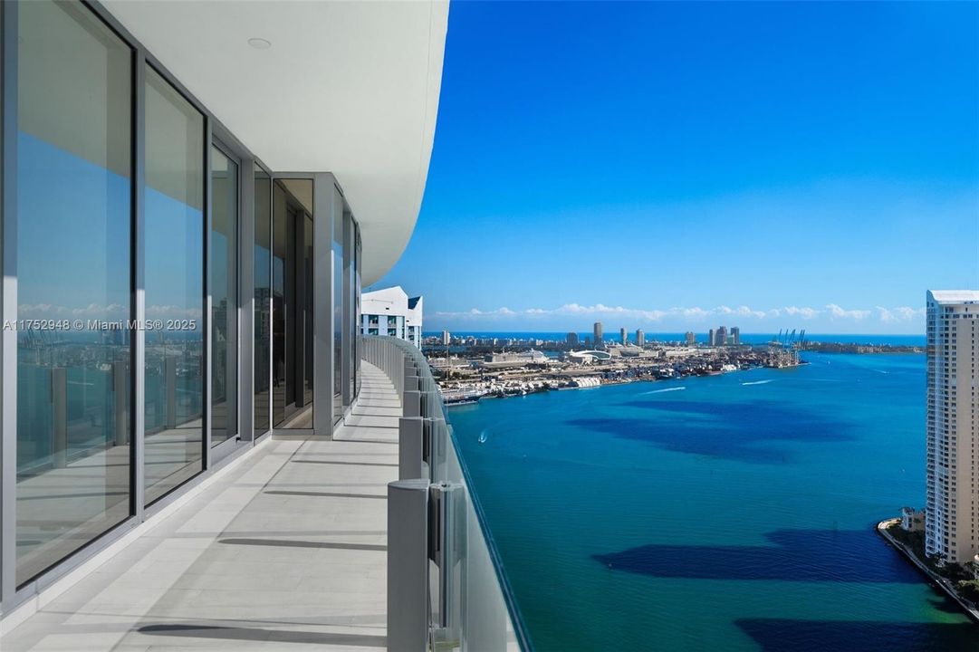 最近租的: $35,900 (4 贝兹, 4 浴室, 3657 平方英尺)