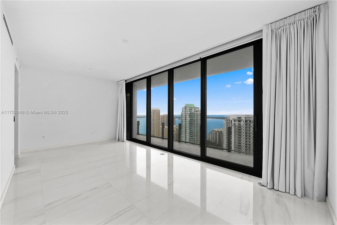 最近租的: $35,900 (4 贝兹, 4 浴室, 3657 平方英尺)