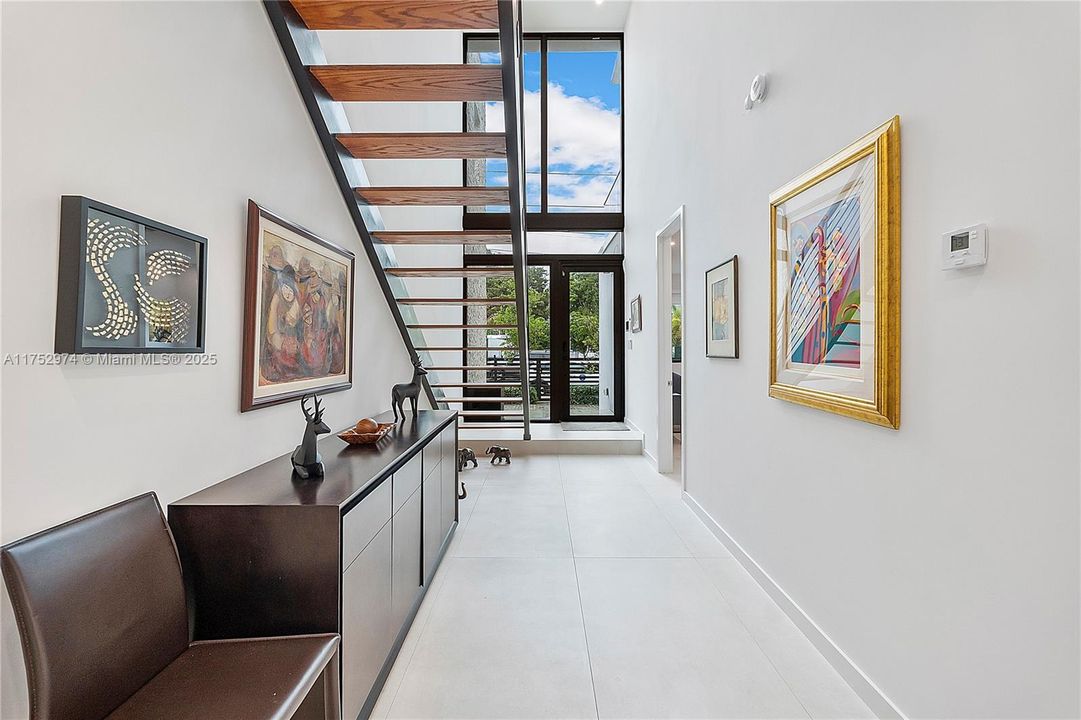 For Sale: $3,100,000 (5 beds, 5 baths, 2873 Square Feet)