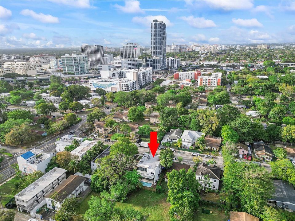 For Sale: $3,100,000 (5 beds, 5 baths, 2873 Square Feet)