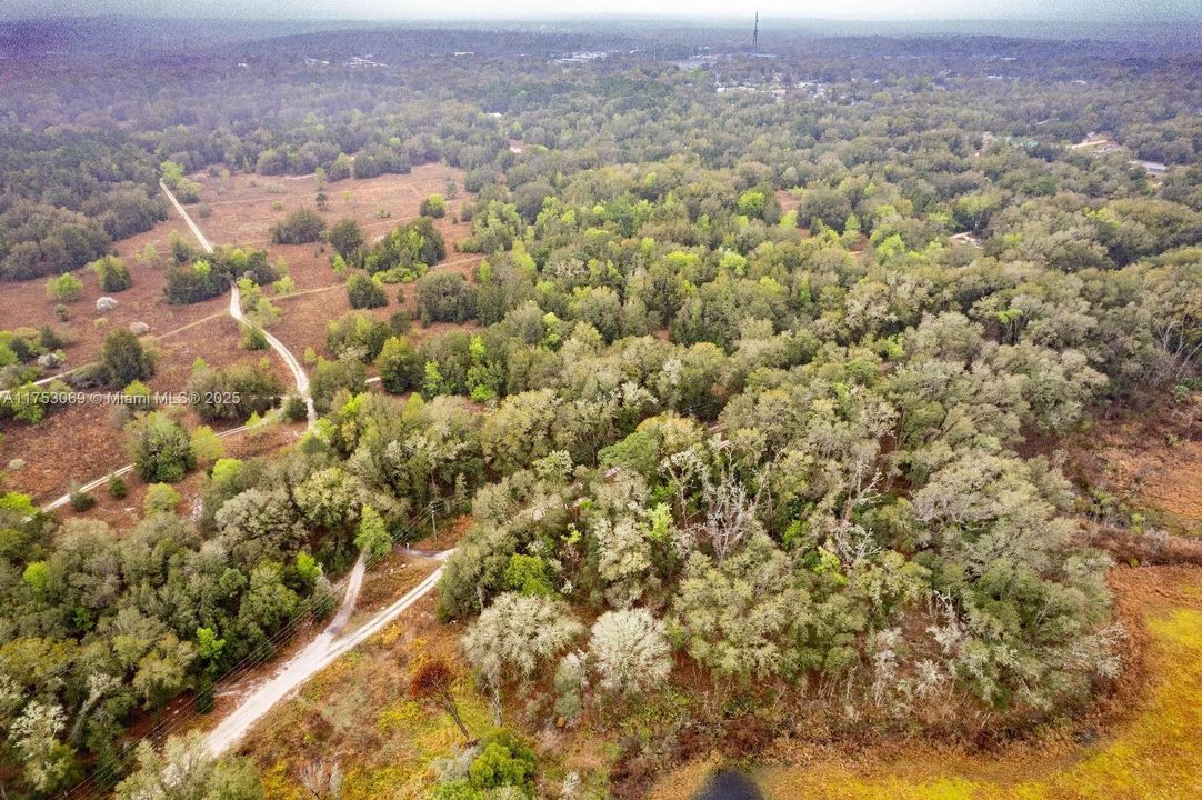 最近售出: $15,500 (0.41 acres)