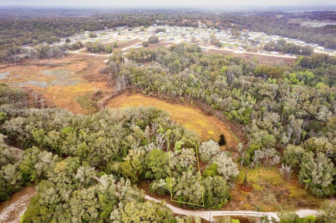 最近售出: $15,500 (0.41 acres)