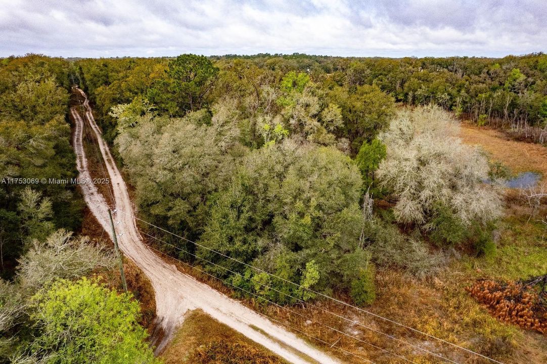 最近售出: $15,500 (0.41 acres)