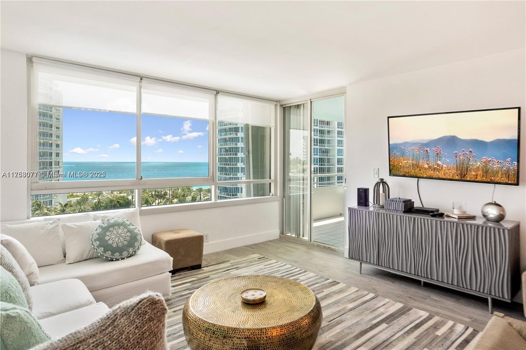 Recently Rented: $7,999 (2 beds, 2 baths, 1169 Square Feet)