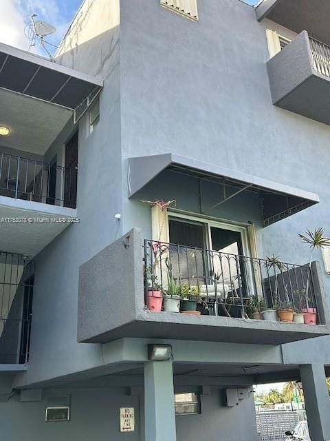 Active With Contract: $205,000 (1 beds, 1 baths, 590 Square Feet)