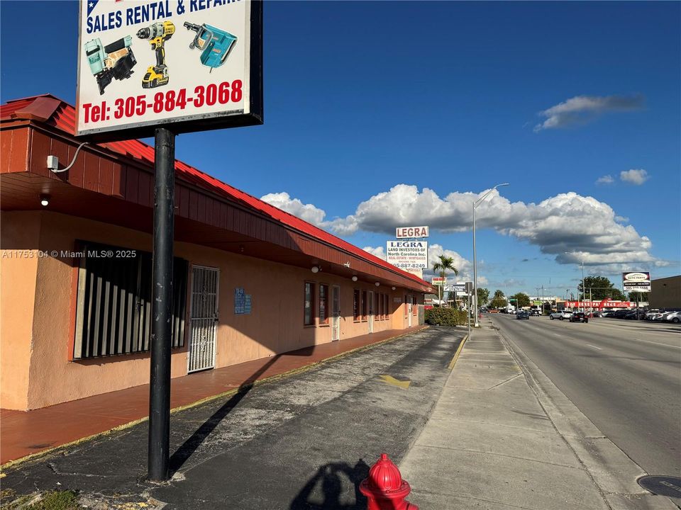 合同活跃: $2,200,000 (0 贝兹, 0 浴室, 0 平方英尺)