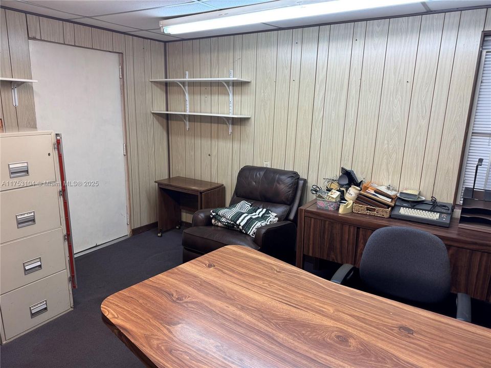 合同活跃: $2,200,000 (0 贝兹, 0 浴室, 0 平方英尺)