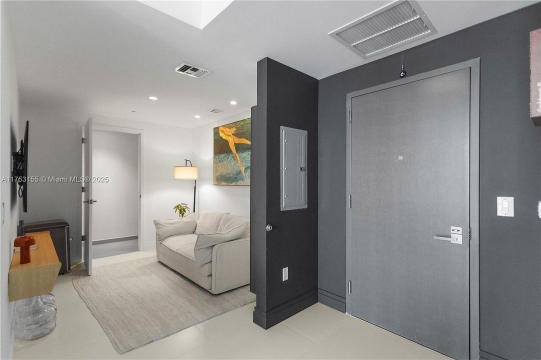 Недавно продано: $630,000 (1 спален, 1 ванн, 905 Квадратных фут)