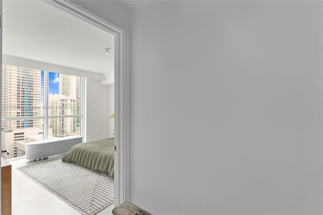 Недавно продано: $630,000 (1 спален, 1 ванн, 905 Квадратных фут)