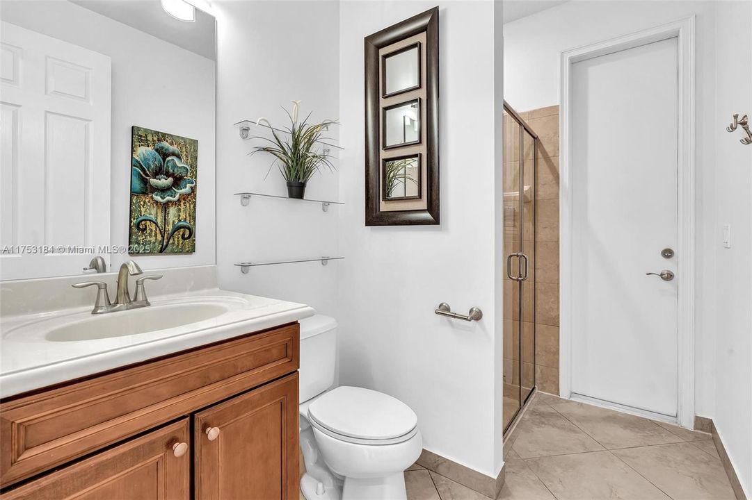 Недавно продано: $1,699,000 (5 спален, 4 ванн, 3510 Квадратных фут)