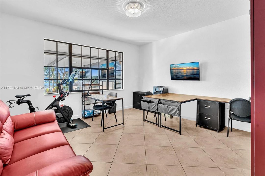 Недавно продано: $1,699,000 (5 спален, 4 ванн, 3510 Квадратных фут)