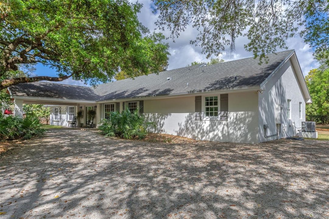 Recently Sold: $999,999 (4 beds, 3 baths, 3094 Square Feet)