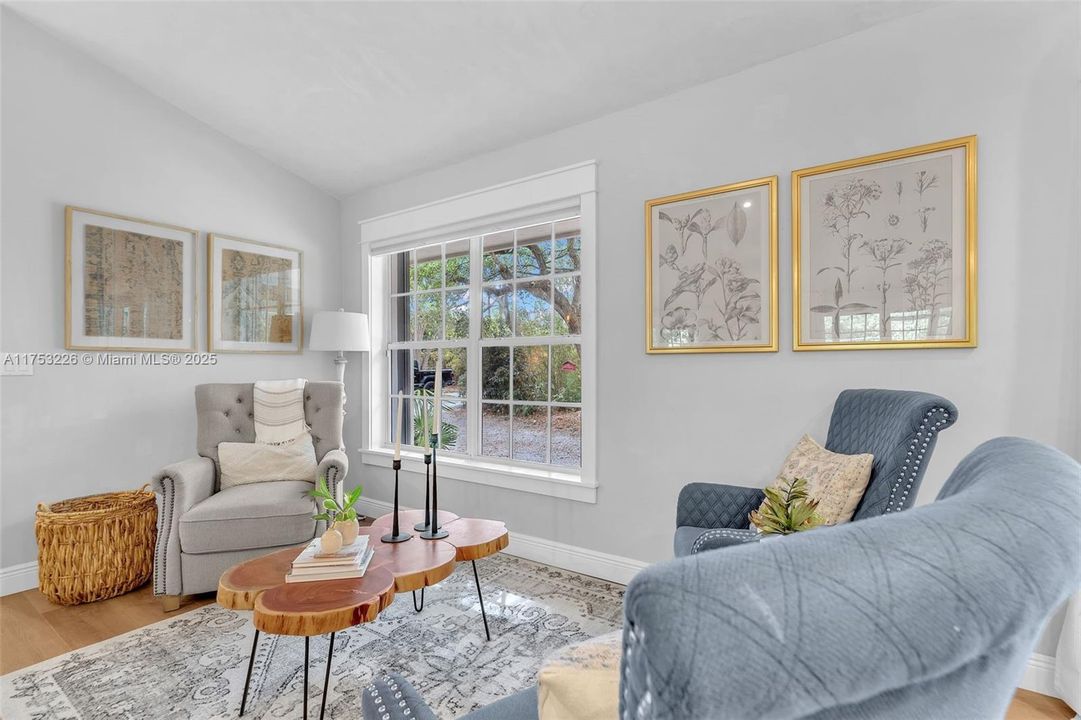 Recently Sold: $999,999 (4 beds, 3 baths, 3094 Square Feet)