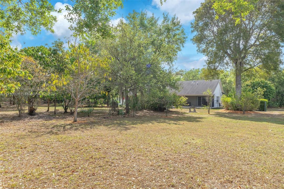 Recently Sold: $999,999 (4 beds, 3 baths, 3094 Square Feet)