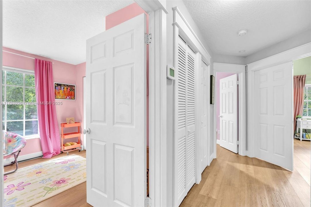 Recently Sold: $999,999 (4 beds, 3 baths, 3094 Square Feet)