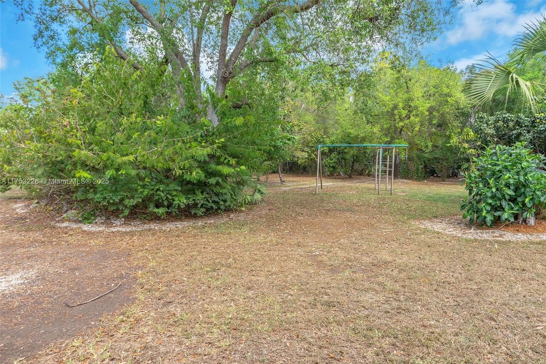 Recently Sold: $999,999 (4 beds, 3 baths, 3094 Square Feet)