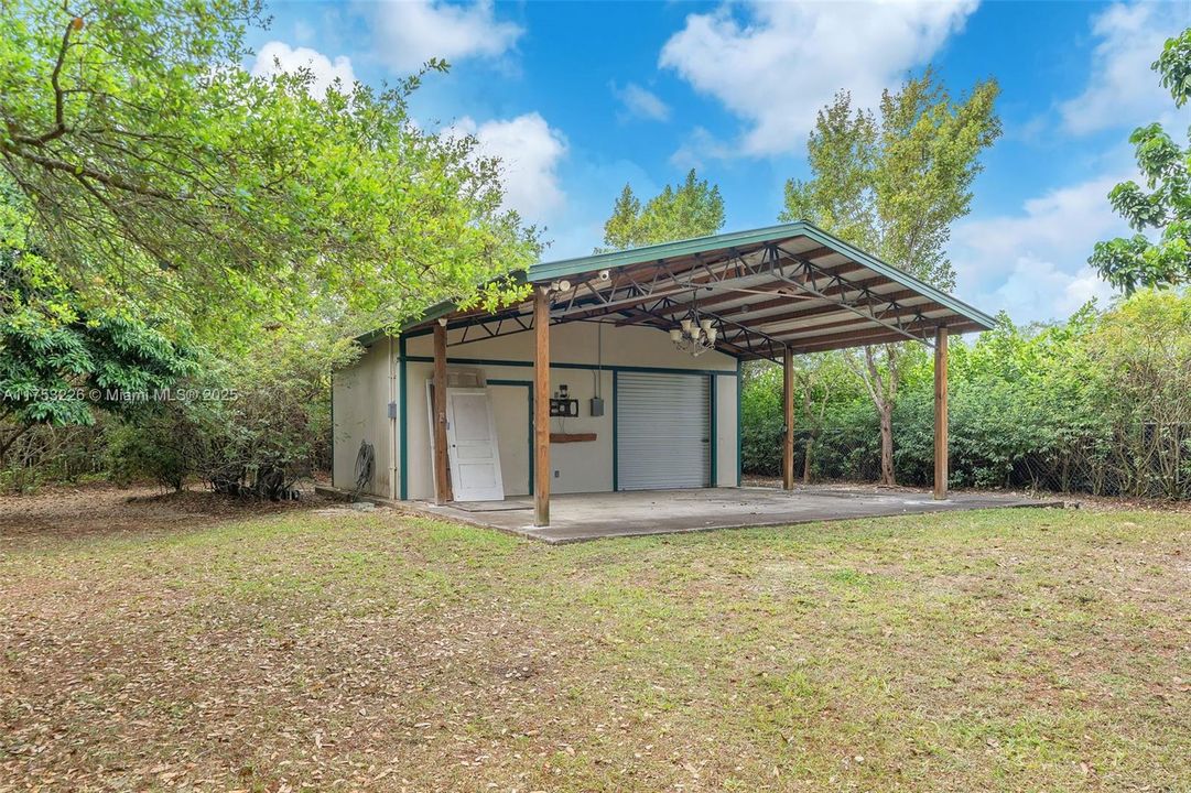 Recently Sold: $999,999 (4 beds, 3 baths, 3094 Square Feet)