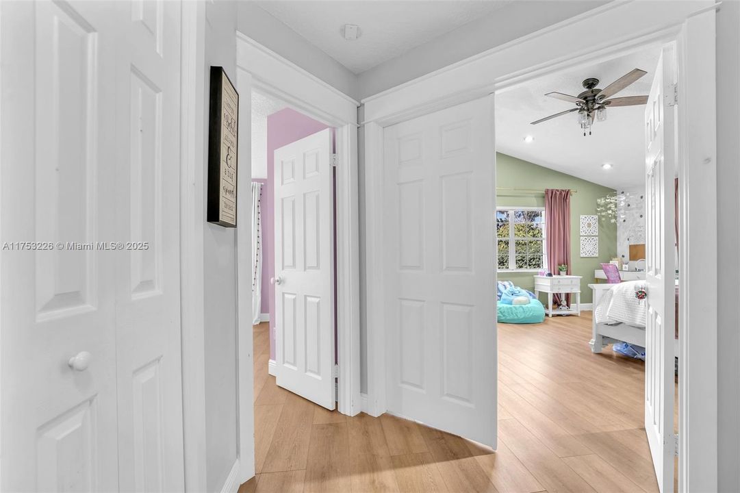 Recently Sold: $999,999 (4 beds, 3 baths, 3094 Square Feet)