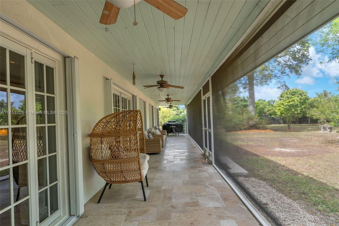 Recently Sold: $999,999 (4 beds, 3 baths, 3094 Square Feet)